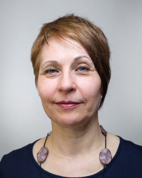 Stefanie Proessl Headshot