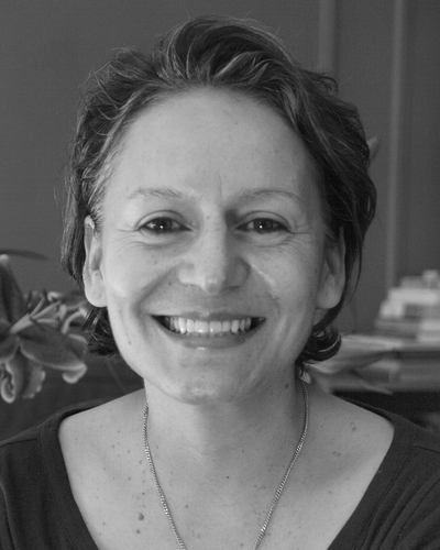 Ilse Pfeifer Headshot