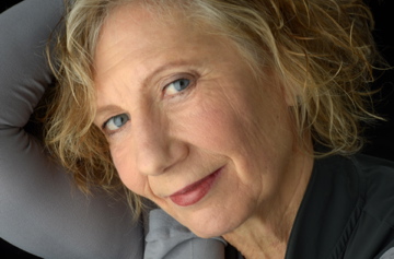 Headshot of Nina Wise, performer, artist and teacher